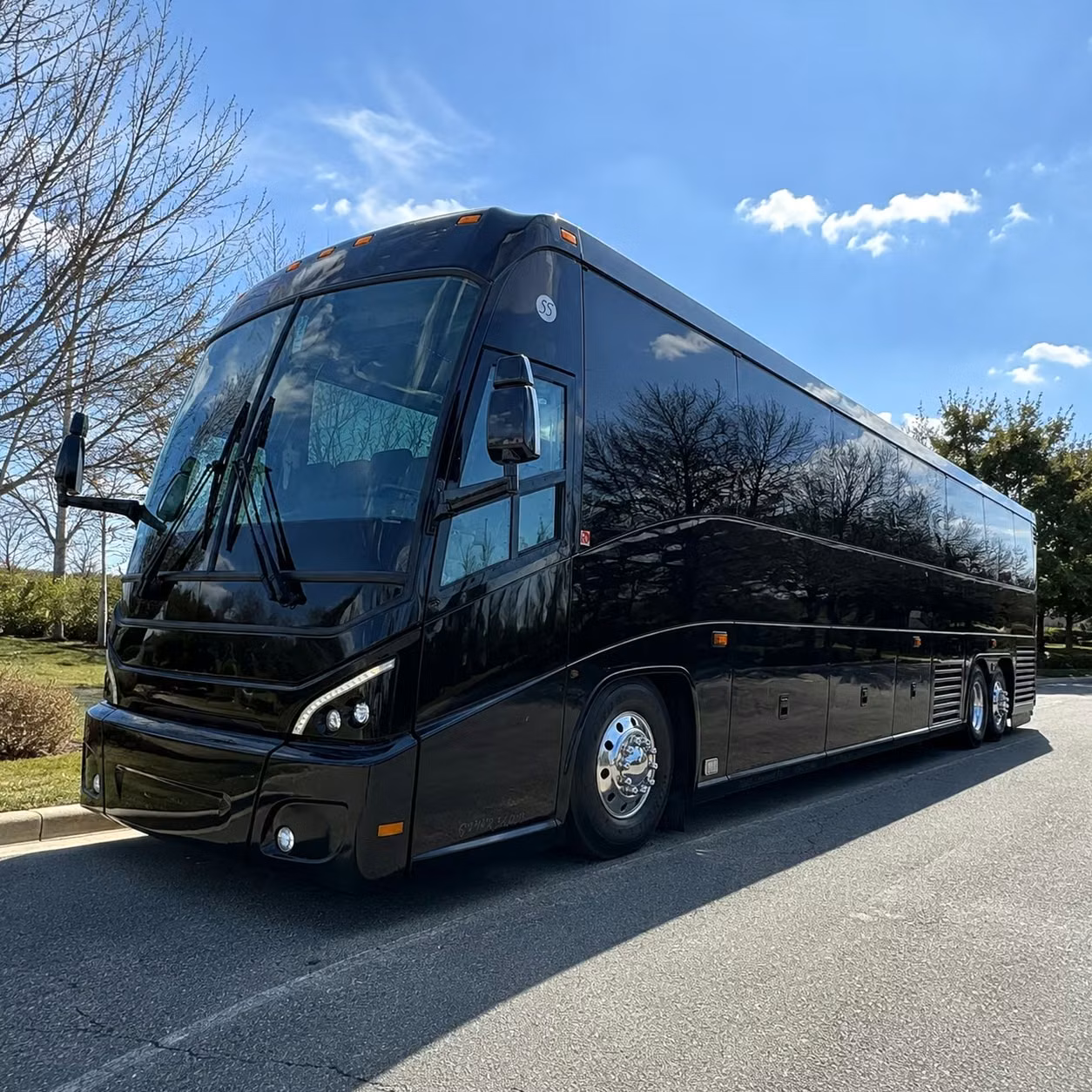 airport transfers long distance military transportation out of clarksville