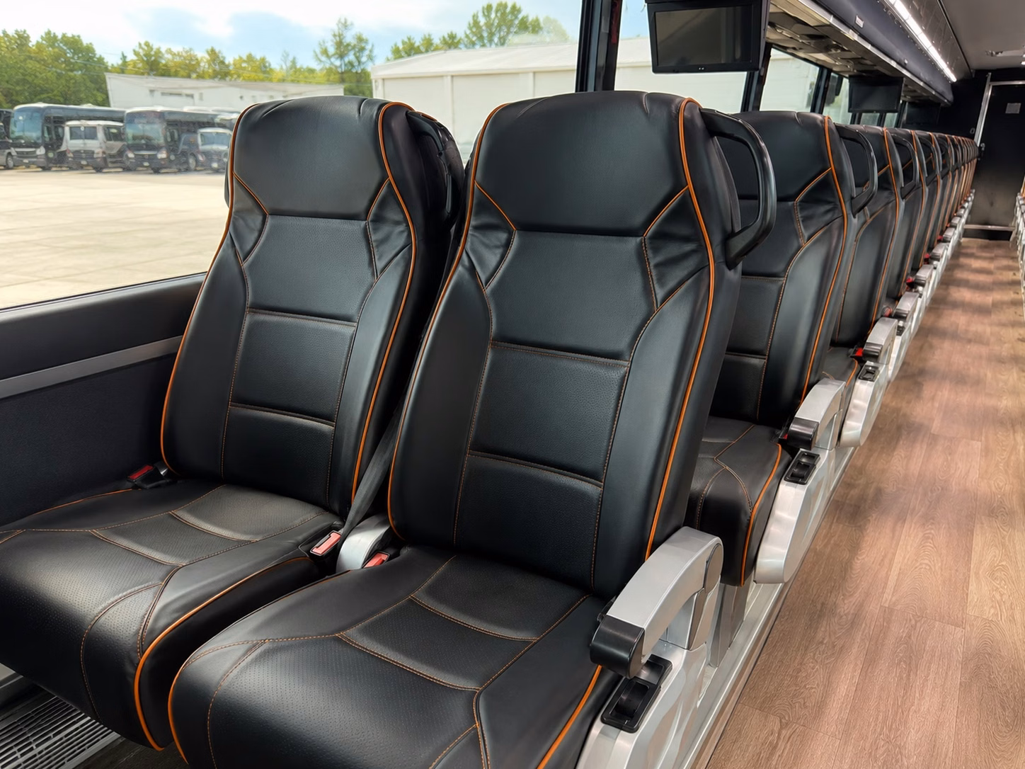 charter bus rentals for weddings at clarksville s most popular venues