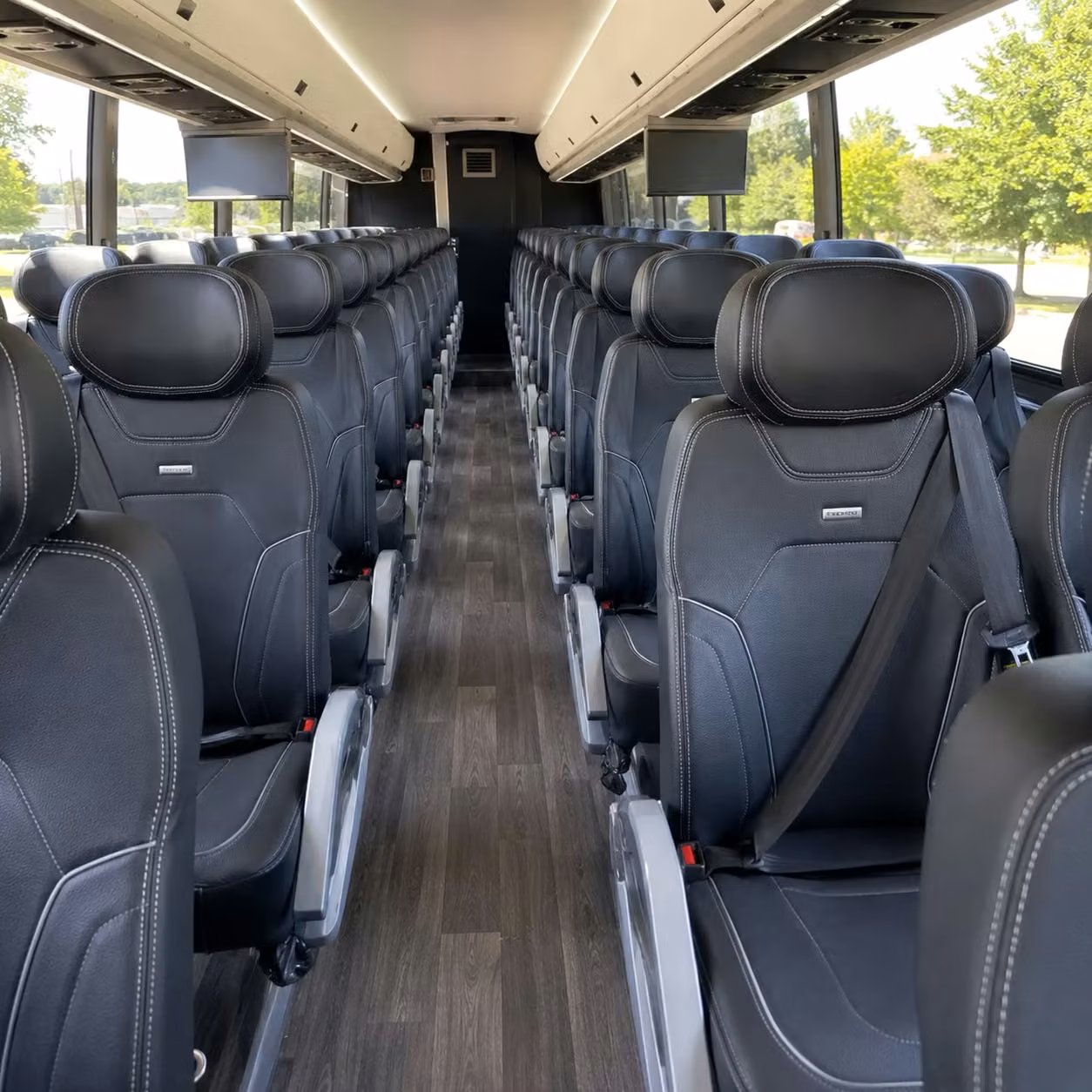 charter bus rentals to bridgestone arena and nashville concert venues