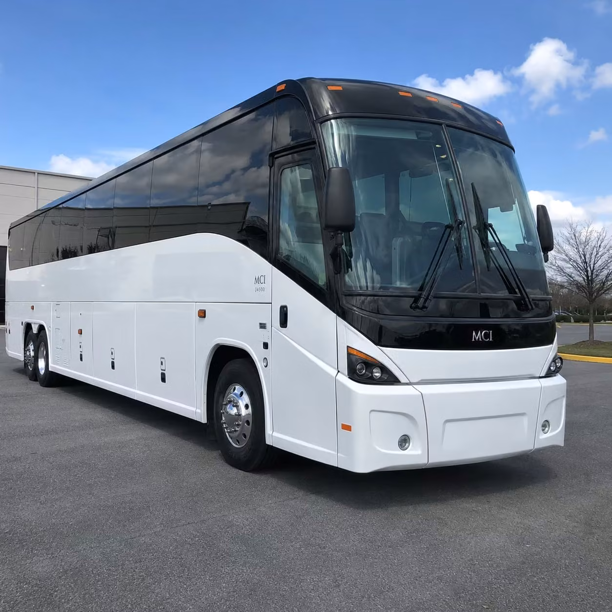 daily commuter shuttle services for clarksville s growing workforce