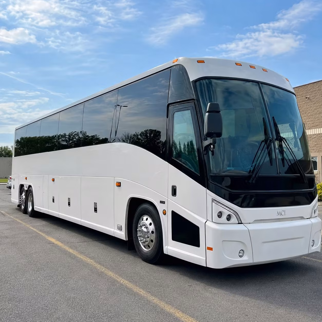party buses for bachelorette parties birthdays and concert night celebrations in clarksville